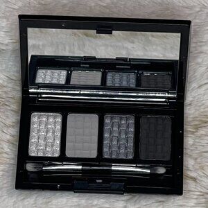 Doucce Freematic Eyeshadow Quad in Chalkboard - New without box